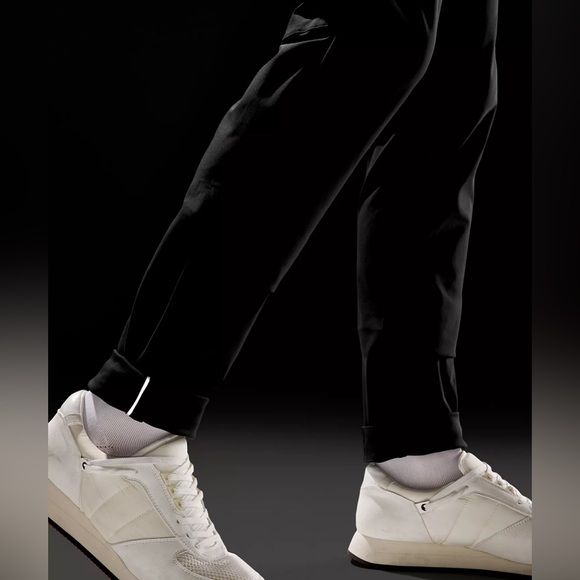 NWT Lululemon Men’s ABC Slim-Fit‎ 5 Pocket Pant 32"L x 32”W Warpstreme Black - Picture 5 of 12